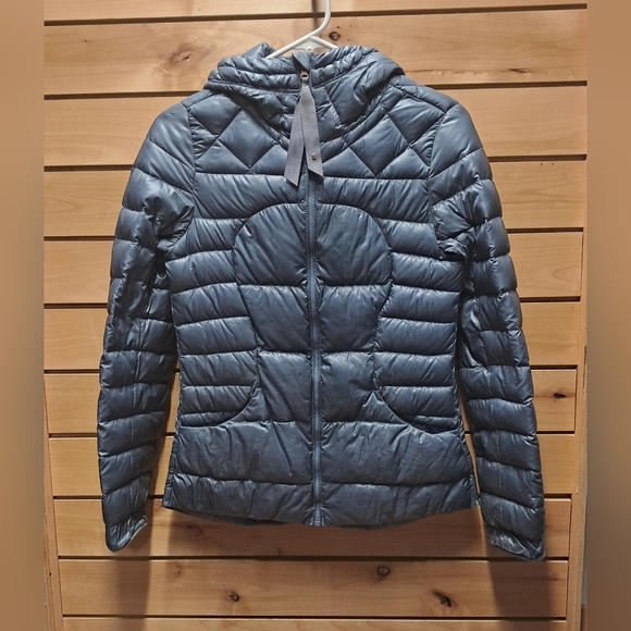 ❄️ Lululemon Fluffin Awesome Down Jacket Size 4 ❄️ - Picture 1 of 12